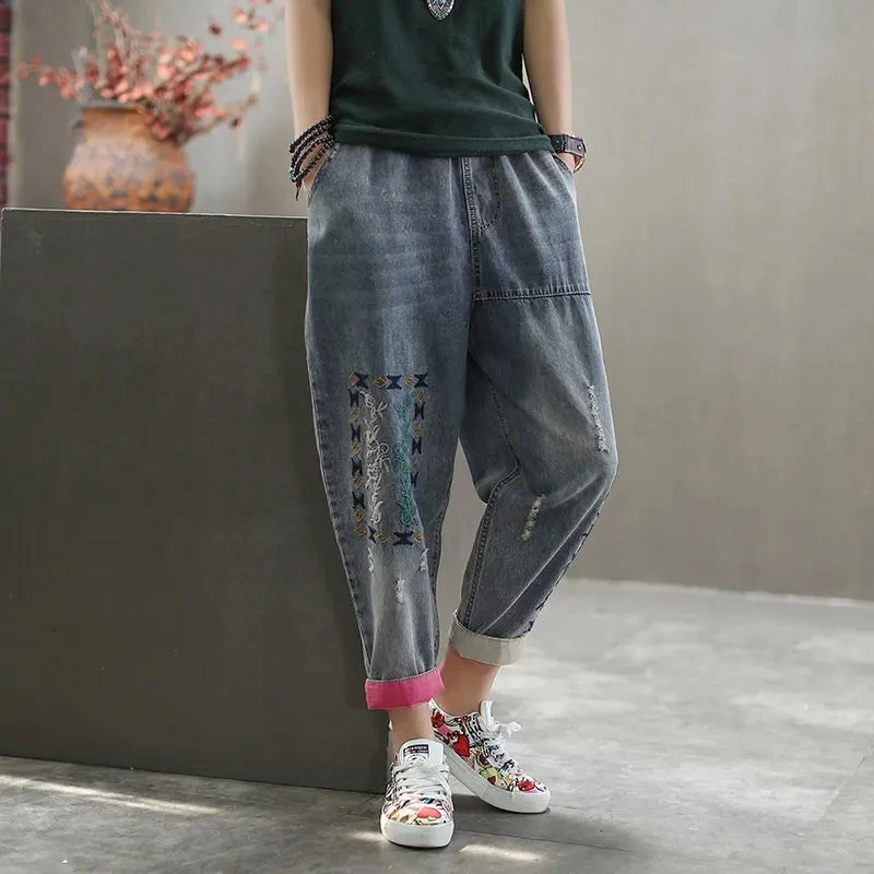 Elastic Waist Embroidered Jeans Ninth Pants 2021 Female Summer New Fashion High Waist Loose Large Size Embroidery Hole Was Thin
Elastic Waist Embroidered Jeans Ninth Pants 2021 Female Summer New Fashion High Waist Loose Large Size Embroidery Hole Was Thin
