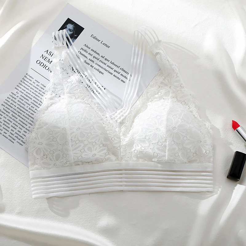 Plus Size Bra Floral Lace Bralette 3/4 Cups Seamless Padded Wireless Bra Sexy Women Black White Bras Push Up
Plus Size Bra Floral Lace Bralette 3/4 Cups Seamless Padded Wireless Bra Sexy Women Black White Bras Push Up