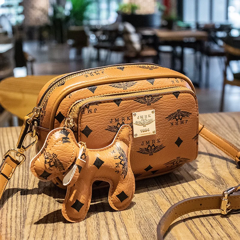 Новинка 2021, модные высококачественные сумки через плечо из натуральной кожи с рисунком, женская сумка, кошельки и сумочки, Роскошный дизайн...
Новинка 2021, модные высококачественные сумки через плечо из натуральной кожи с рисунком, женская сумка, кошельки и сумочки, Роскошный дизайн...