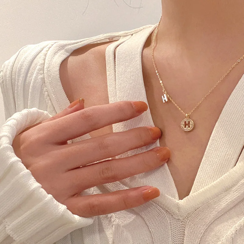 Korean Necklace Fashion Jewelry Crystal Letter H Pendant Statement Necklace Clavicle Chain Gothic Necklace Women Wholesale
Korean Necklace Fashion Jewelry Crystal Letter H Pendant Statement Necklace Clavicle Chain Gothic Necklace Women Wholesale