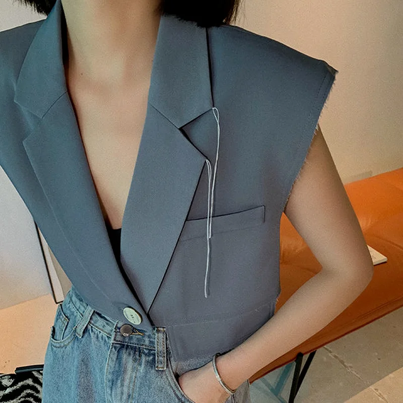 Vests Women Turn-down Collar Solid Cropped All-match Single Button Korean Style Summer Chic Elegant Simple Feminino Clothing New
Vests Women Turn-down Collar Solid Cropped All-match Single Button Korean Style Summer Chic Elegant Simple Feminino Clothing New