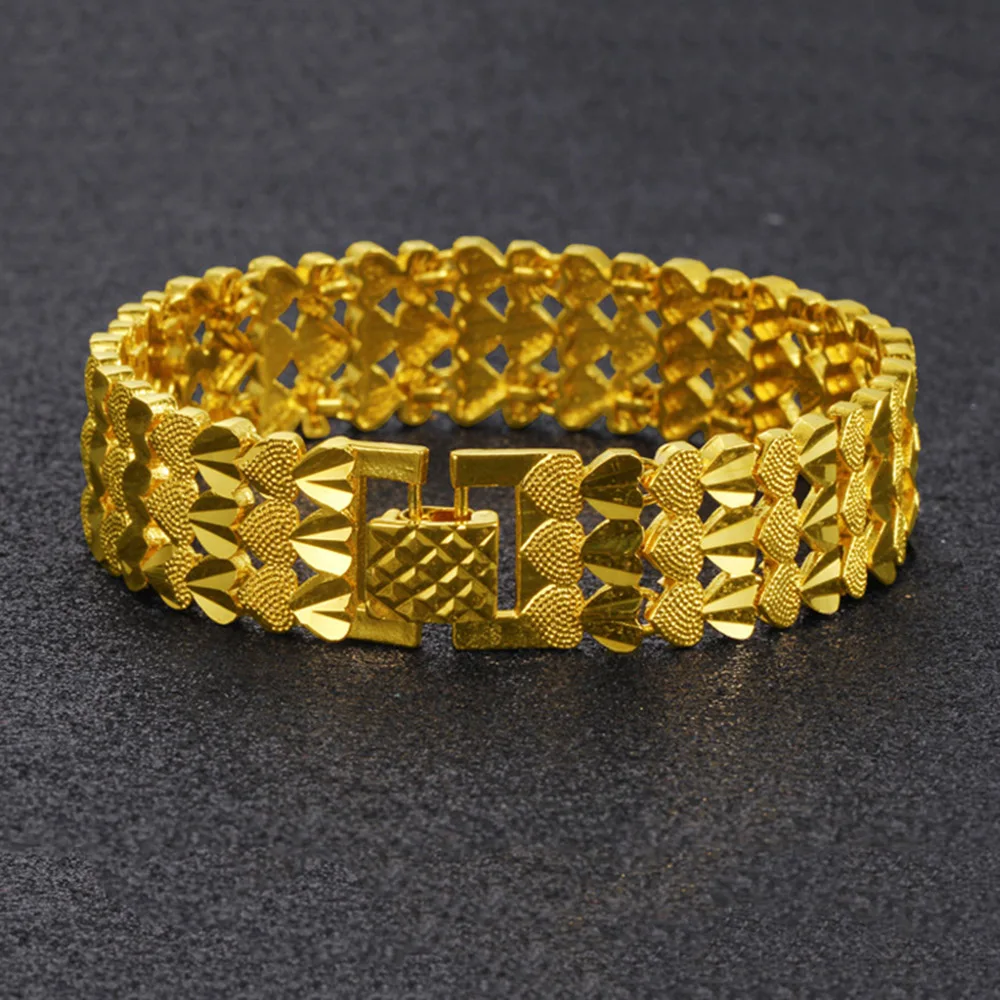 Gold Jewelry Creative Peach Heart 18K Gold-plated Personality Men's Bracelet Luxury Fashion Couple Bracelet Accessories
Gold Jewelry Creative Peach Heart 18K Gold-plated Personality Men's Bracelet Luxury Fashion Couple Bracelet Accessories