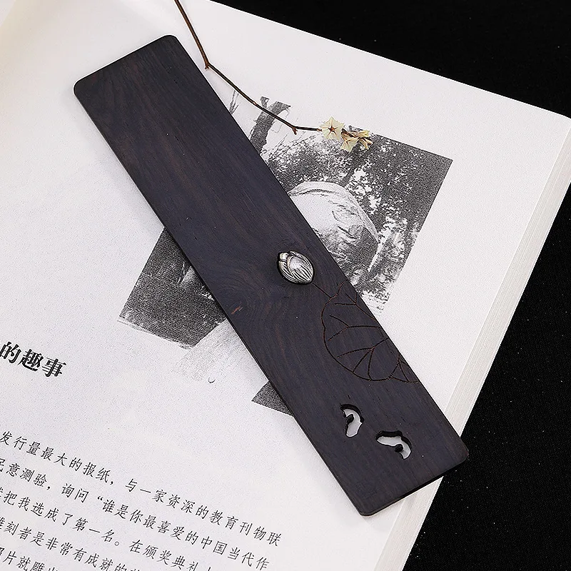 S925 Sterling Silver Retro Ebony Creative Lotus Carving Original Unique Cut-out Bookmark Gift
S925 Sterling Silver Retro Ebony Creative Lotus Carving Original Unique Cut-out Bookmark Gift