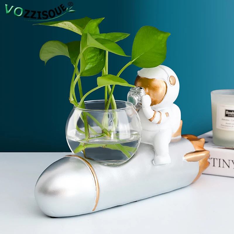 

Creative Cute Resin Astronaut Ornaments Hydroponic Glass Vase with Light Home Office Desktop Nordic Decoration Bonsai Flowerpot
