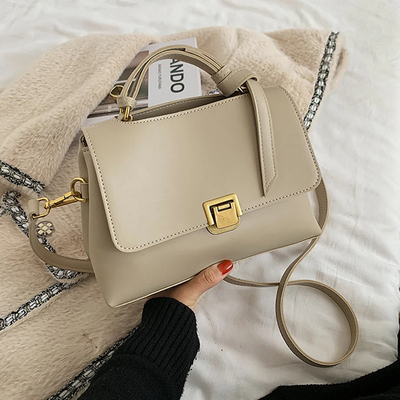 Высококачественные однотонные сумки через плечо из искусственной кожи для женщин 2021 новые сумки повседневные компактные сумки через плечо
Высококачественные однотонные сумки через плечо из искусственной кожи для женщин 2021 новые сумки повседневные компактные сумки через плечо