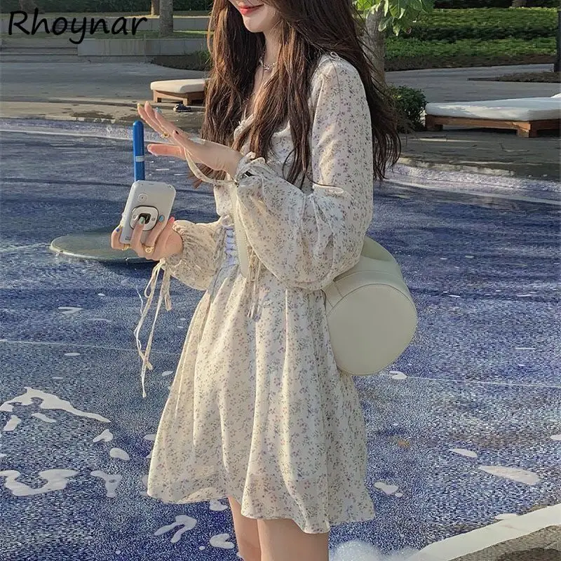 Платье женское шифоновое ТРАПЕЦИЕВИДНОЕ с длинным рукавом-фонариком, V-образным вырезом и оборками
Платье женское шифоновое ТРАПЕЦИЕВИДНОЕ с длинным рукавом-фонариком, V-образным вырезом и оборками