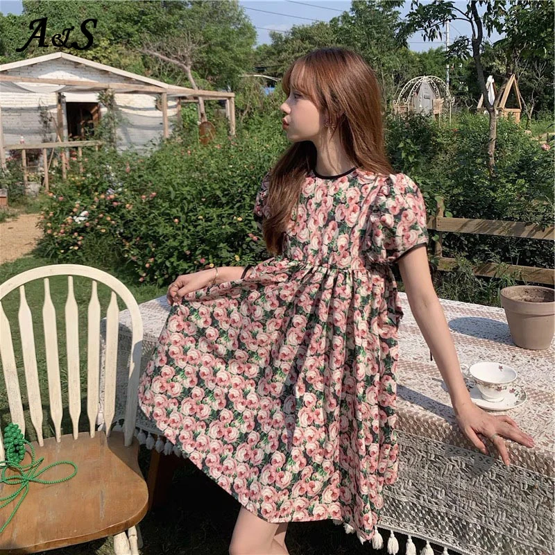 Anbenser Summer Women Sweet Floral Printed Dress French Style Vintage Lace-up Print Dress O-Neck Half Puff Sleeve Elegant Dress
Anbenser Summer Women Sweet Floral Printed Dress French Style Vintage Lace-up Print Dress O-Neck Half Puff Sleeve Elegant Dress