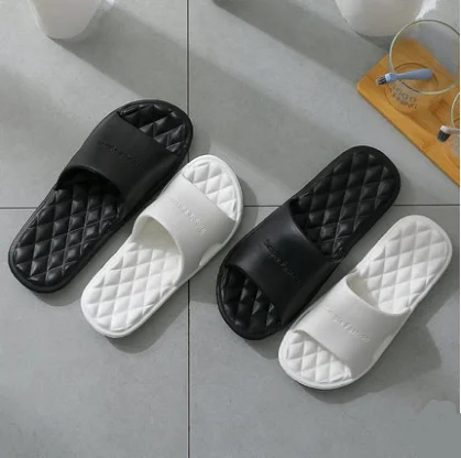 2021 Summer Casual Men Slippers Black White Shoes New Hot Non-slip Bathroom Sandals Soft Sole Women Slippers
2021 Summer Casual Men Slippers Black White Shoes New Hot Non-slip Bathroom Sandals Soft Sole Women Slippers