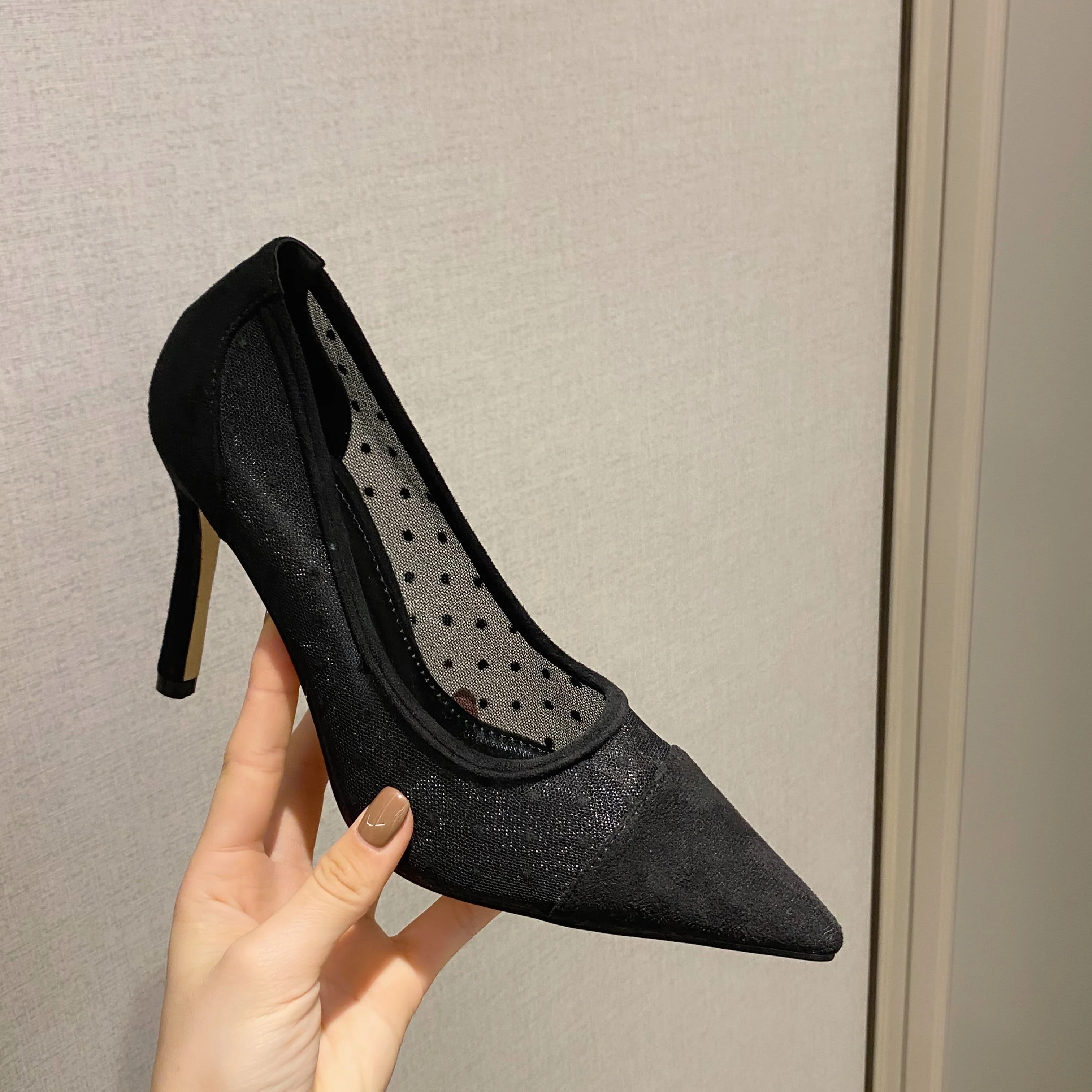 Dots Mesh Sexy Women Pumps Fashion Pointed Toe Nightclub Wedding Stiletto High Heels Party Summer Shoes For Women femmes pompes
Dots Mesh Sexy Women Pumps Fashion Pointed Toe Nightclub Wedding Stiletto High Heels Party Summer Shoes For Women femmes pompes