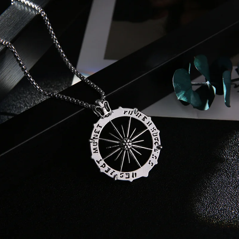 Sun Pendant Necklace Stainless Steel Cuban Hip-hop Chain Jewelry Gift for Man and Woman Rap Rock Music Band Bar Concert 
Sun Pendant Necklace Stainless Steel Cuban Hip-hop Chain Jewelry Gift for Man and Woman Rap Rock Music Band Bar Concert