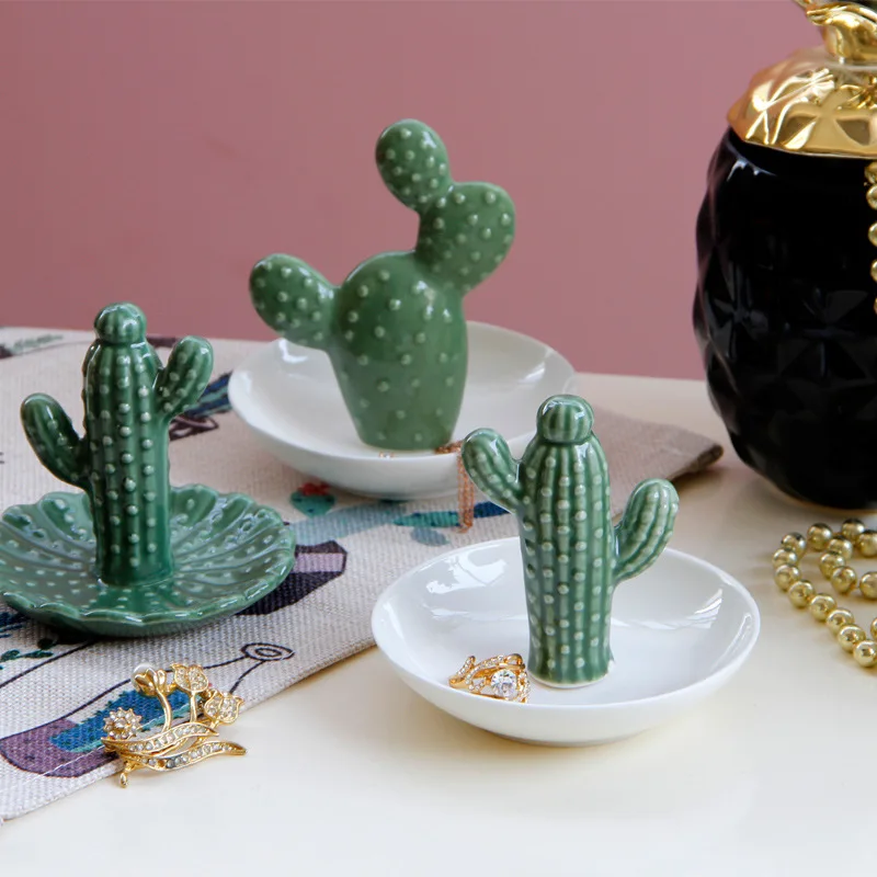 Nordic Home Decor Multifunctional Ceramic Cactus Plate Snack Plale Home Decor Jewelry Holder Jewelry Storage Tray Free Shipping
Nordic Home Decor Multifunctional Ceramic Cactus Plate Snack Plale Home Decor Jewelry Holder Jewelry Storage Tray Free Shipping