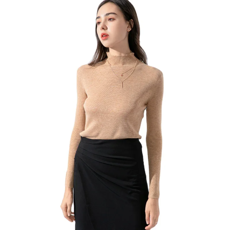 Japanese wool blended knitted sweater render close skin soft classical arc design under half a turtle neck long sleeve shirts 
Japanese wool blended knitted sweater render close skin soft classical arc design under half a turtle neck long sleeve shirts