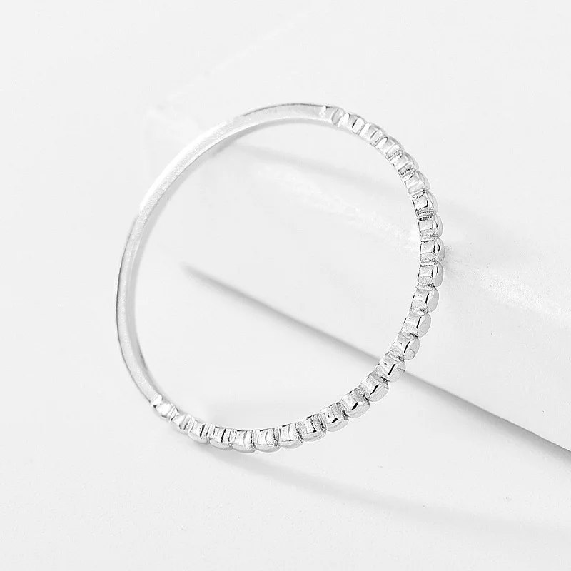 Korea Simple S925 Sterling Silver Twist Dot Ring Female Fashion Fine Ring Ins Style Rings for Women Party Birthday Wedding Gifts
Korea Simple S925 Sterling Silver Twist Dot Ring Female Fashion Fine Ring Ins Style Rings for Women Party Birthday Wedding Gifts