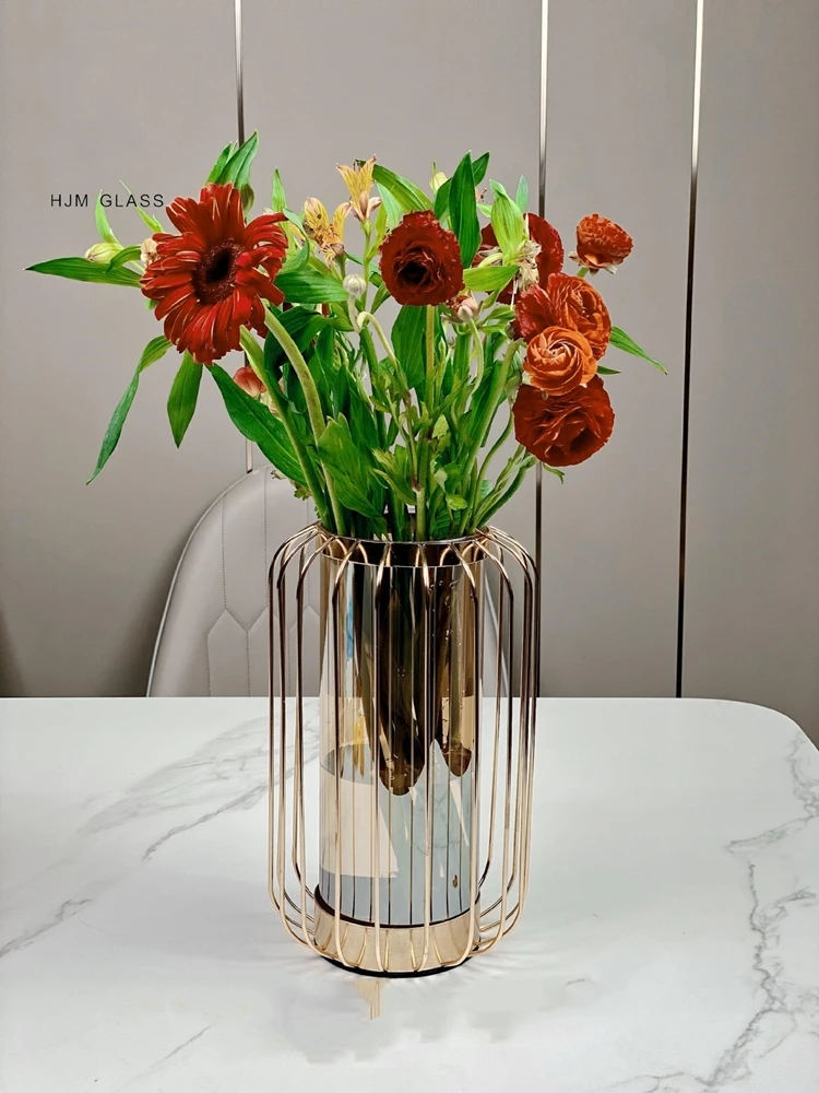 Light luxury glass vase decoration modern model room porch creative living room dried flower flower arrangement table decoration
Light luxury glass vase decoration modern model room porch creative living room dried flower flower arrangement table decoration