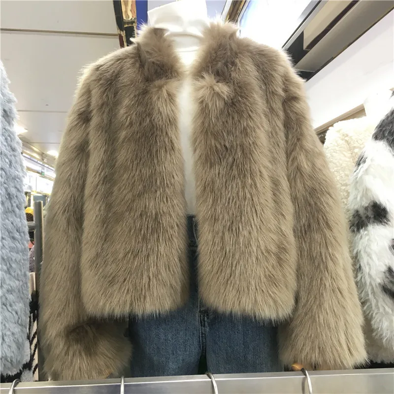 Женская короткая куртка из искусственной кожи, бежевая или хаки короткая куртка с V-образным вырезом и длинным рукавом, в Корейском стиле, зи...
Женская короткая куртка из искусственной кожи, бежевая или хаки короткая куртка с V-образным вырезом и длинным рукавом, в Корейском стиле, зи...