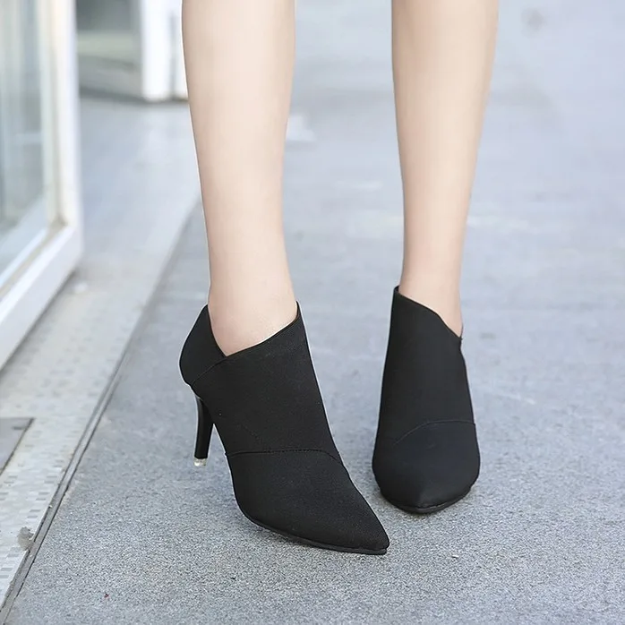 New style pointed boots, naked shoes, large foreign trade women's shoes, high heels, women's shoes
New style pointed boots, naked shoes, large foreign trade women's shoes, high heels, women's shoes