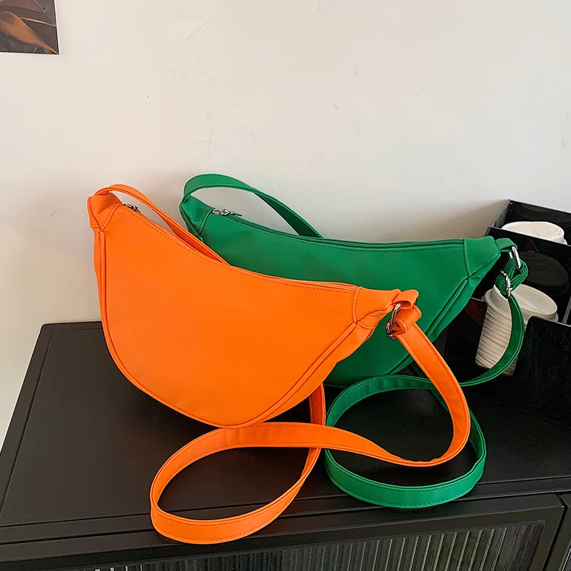 2021 New Trendy Fashion Casual Ladies Canvas Messenger Bag Summer Simple and Versatile One-shoulder Dumpling Bag High Quality
2021 New Trendy Fashion Casual Ladies Canvas Messenger Bag Summer Simple and Versatile One-shoulder Dumpling Bag High Quality