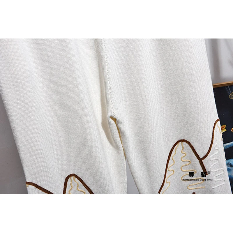 Autumn Fashion Gray Black White Knitted Tracksuit Set Women Loose V-Neck Embroidery Cardigan Sweater Pants 2pcs Outfits Female
Autumn Fashion Gray Black White Knitted Tracksuit Set Women Loose V-Neck Embroidery Cardigan Sweater Pants 2pcs Outfits Female