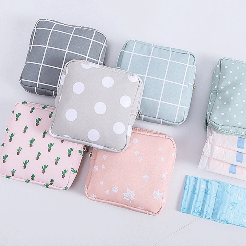 Women Portable Sanitary Napkin Storage Bag Cotton Travel Makeup Bag Printed Literary Zipper Purse Sundries Cosmetic Organizer
Women Portable Sanitary Napkin Storage Bag Cotton Travel Makeup Bag Printed Literary Zipper Purse Sundries Cosmetic Organizer