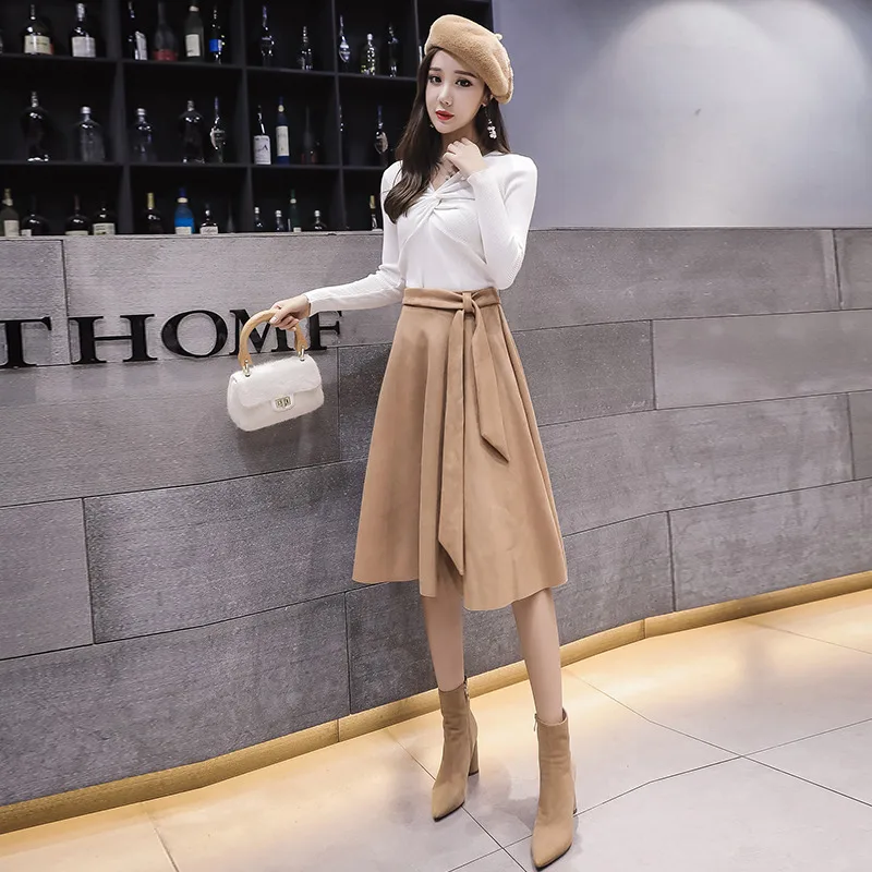 Limiguyue Winter Women Fashion Suede Midi Skirt High Waist Skirts Lace Up Bow Sashes Pleated Casual Elegant Female Saias K677
Limiguyue Winter Women Fashion Suede Midi Skirt High Waist Skirts Lace Up Bow Sashes Pleated Casual Elegant Female Saias K677