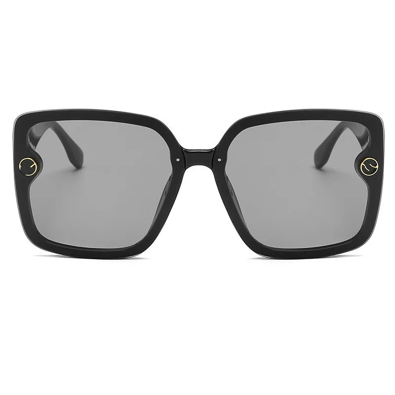 2020 Oversized Sunglasses Vintage Fashion Women Brand Designer Female Big Frame Gradient Sun Glasses UV400 Gafas Polarized
2020 Oversized Sunglasses Vintage Fashion Women Brand Designer Female Big Frame Gradient Sun Glasses UV400 Gafas Polarized