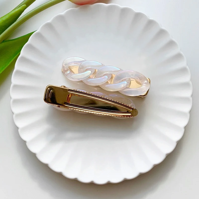 2021 Korean Fashion Women Laser Twist Plastic Barrette Hair Pin Clip girl Geometric Hairpin Marble Hairgrips Hair Accessories
2021 Korean Fashion Women Laser Twist Plastic Barrette Hair Pin Clip girl Geometric Hairpin Marble Hairgrips Hair Accessories