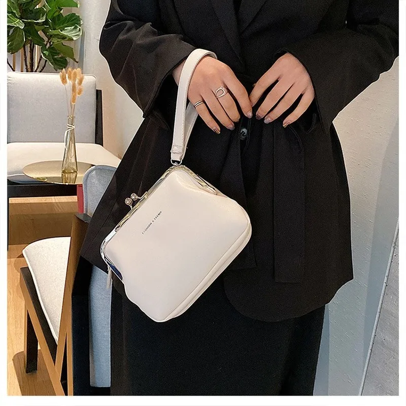 Luxury Crossbody Bag for Women Small Messenger Bags Female Handbags High Quality Ladies Clutch Purses Phone Pocket New Arrival
Luxury Crossbody Bag for Women Small Messenger Bags Female Handbags High Quality Ladies Clutch Purses Phone Pocket New Arrival