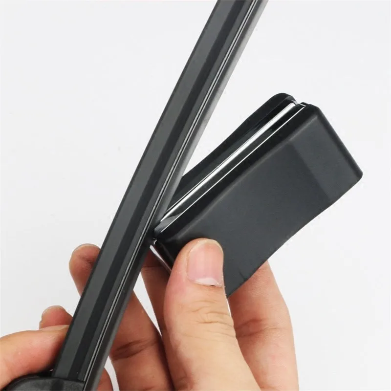Automotive Wiper Restorer Boneless Rubber Make The Front Window Clearer And Safer To Drive
Automotive Wiper Restorer Boneless Rubber Make The Front Window Clearer And Safer To Drive