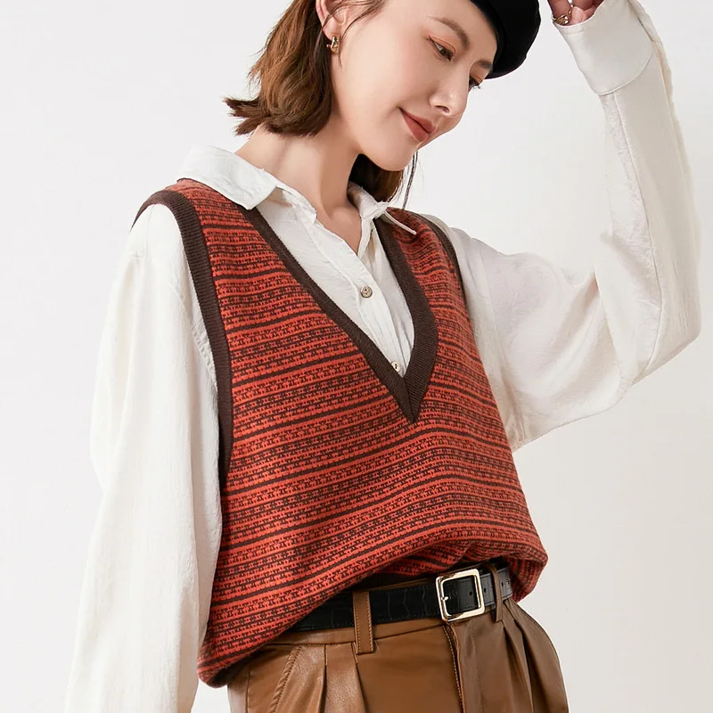 Autumn and Winter New Sweater Women's Knit Sweater Vest Striped Korean Pullover Urban Casual Sweater
Autumn and Winter New Sweater Women's Knit Sweater Vest Striped Korean Pullover Urban Casual Sweater