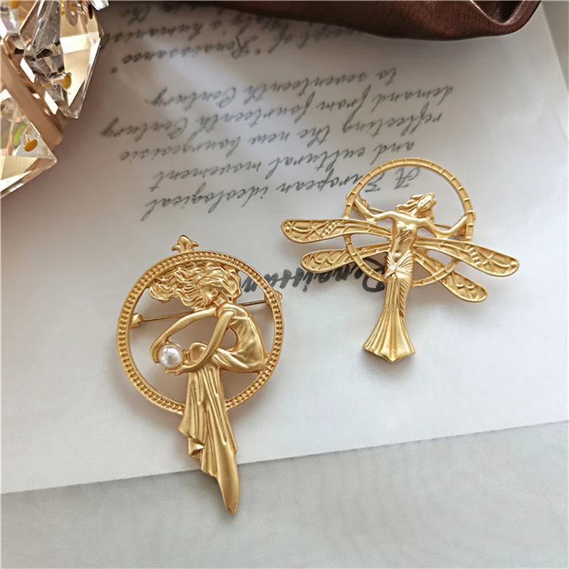 Retro matte Golden Angel Girl Brooch Baroque Brooch suit shirt pin accessories factory
Retro matte Golden Angel Girl Brooch Baroque Brooch suit shirt pin accessories factory