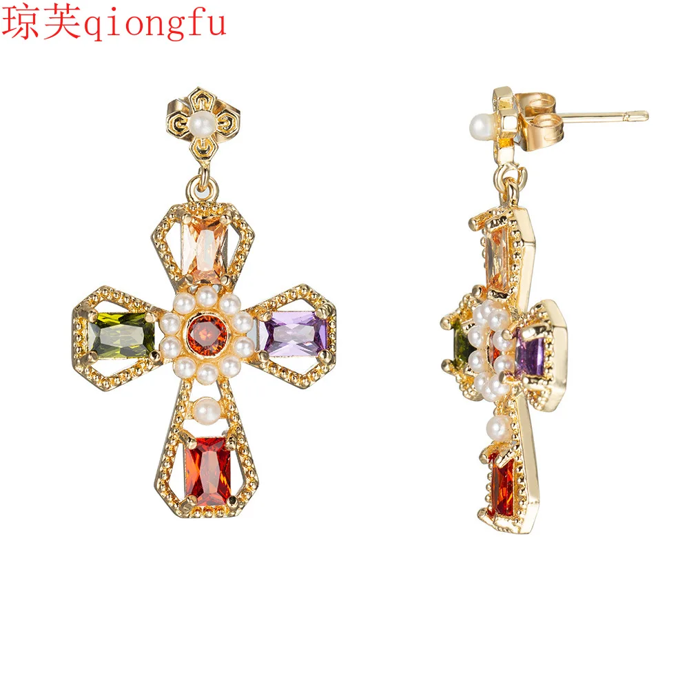 New fashion women's earrings gold-plated color zircon jewelry cross earrings women popular in Europe Classic Cubic Zirconia
New fashion women's earrings gold-plated color zircon jewelry cross earrings women popular in Europe Classic Cubic Zirconia