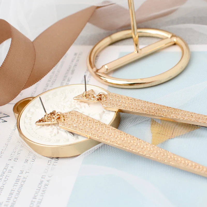 New Fashion Irregular Long Triangle Drop Earrings Female Contracted Temperament Geometric Resin Acrylic Dangle Earrings
New Fashion Irregular Long Triangle Drop Earrings Female Contracted Temperament Geometric Resin Acrylic Dangle Earrings