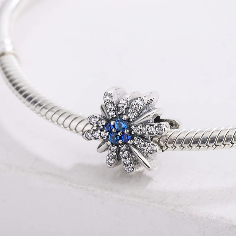 925 Sterling Silver Elegant Charms Blue Zircon Crystal Snowflake Pendant Charm Bracelet Fit Original Bracelet Women Jewelry 
925 Sterling Silver Elegant Charms Blue Zircon Crystal Snowflake Pendant Charm Bracelet Fit Original Bracelet Women Jewelry