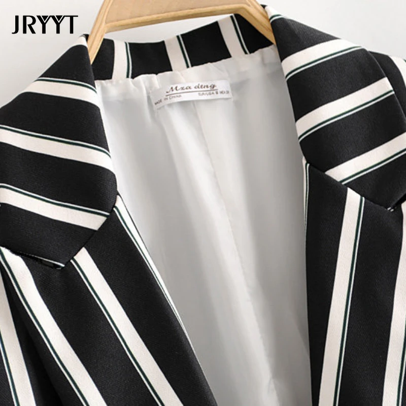Women's Casual Black and White Striped Blazer Long Sleeve Notched Pocket Coat Elegant Office Lady Straight Jacket 2021 New
Women's Casual Black and White Striped Blazer Long Sleeve Notched Pocket Coat Elegant Office Lady Straight Jacket 2021 New