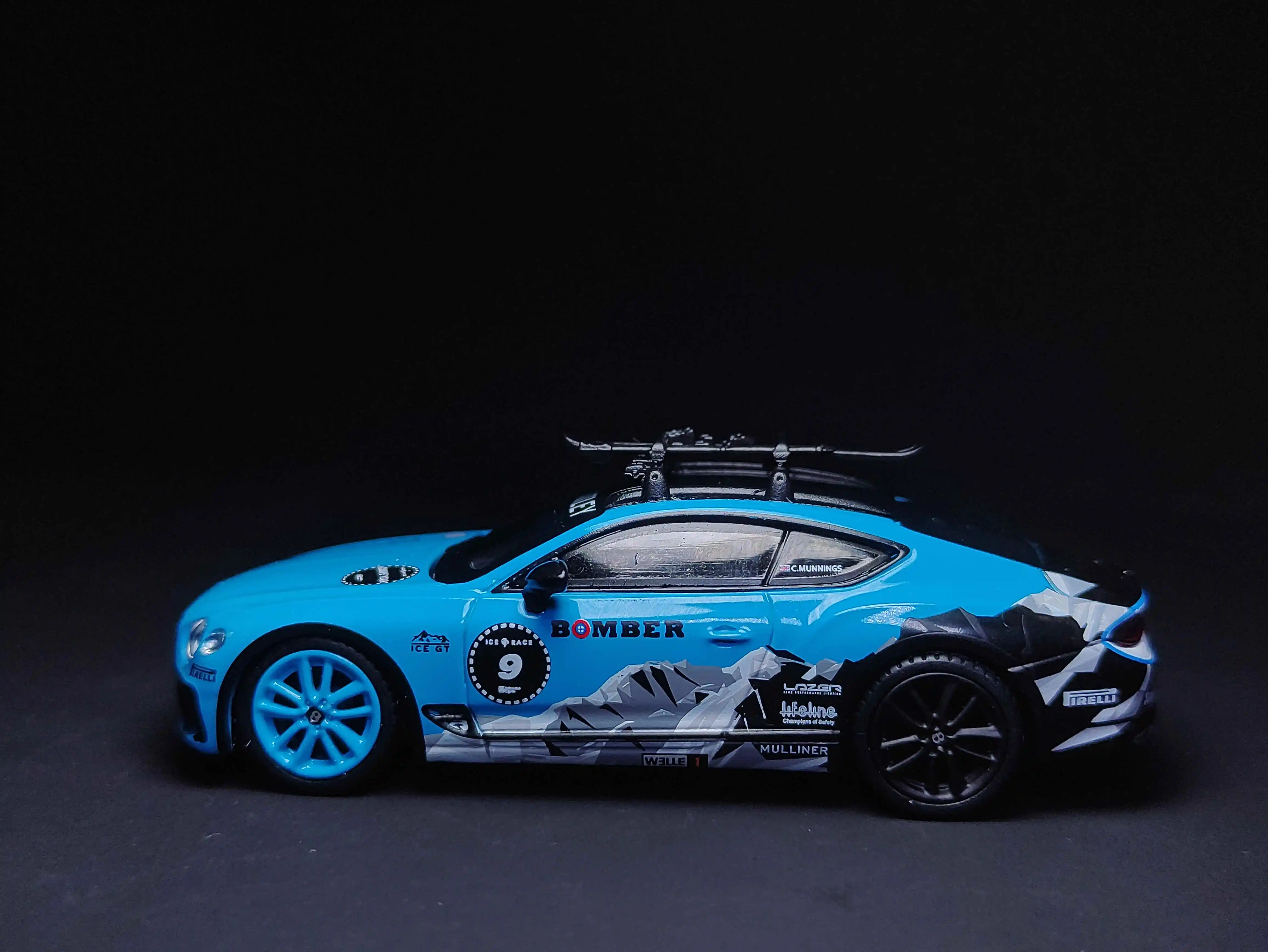 Лимитированная коллекция моделей HeyToys Mini GT 1/64 Continental GT 2020 GP lce Race
Лимитированная коллекция моделей HeyToys Mini GT 1/64 Continental GT 2020 GP lce Race