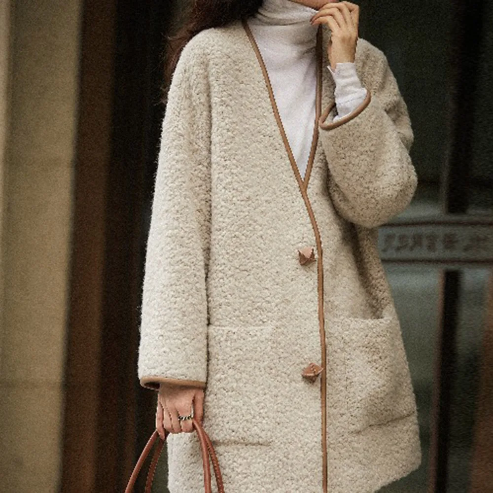 Winter Wool Overcoat Women Long Loose V-neck Single-breasted Temperament Ladies Jacket Korean Fashion Female Outerwear Gentle
Winter Wool Overcoat Women Long Loose V-neck Single-breasted Temperament Ladies Jacket Korean Fashion Female Outerwear Gentle