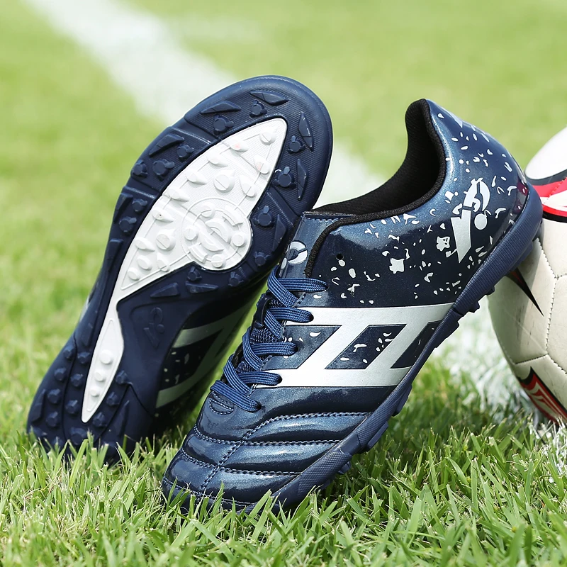 2021 autumn new children's football shoes men's broken nails long nails grass adult sports training shoes competition sneakers
2021 autumn new children's football shoes men's broken nails long nails grass adult sports training shoes competition sneakers