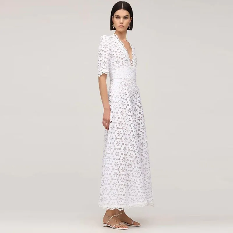 White Dress Women Sexy V Neck Runway 2021 Short Sleeve Hollow Out High Waist Elegant Vintage Traf Maxi Dresses Vestidos Clothing 
White Dress Women Sexy V Neck Runway 2021 Short Sleeve Hollow Out High Waist Elegant Vintage Traf Maxi Dresses Vestidos Clothing