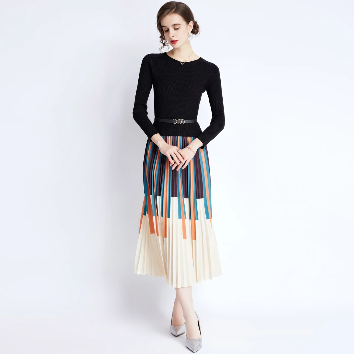 Elegant dress 2021 autumn and winter new slim slimming knit stitching contrast color pleated dress fashionable women's clothing
Elegant dress 2021 autumn and winter new slim slimming knit stitching contrast color pleated dress fashionable women's clothing