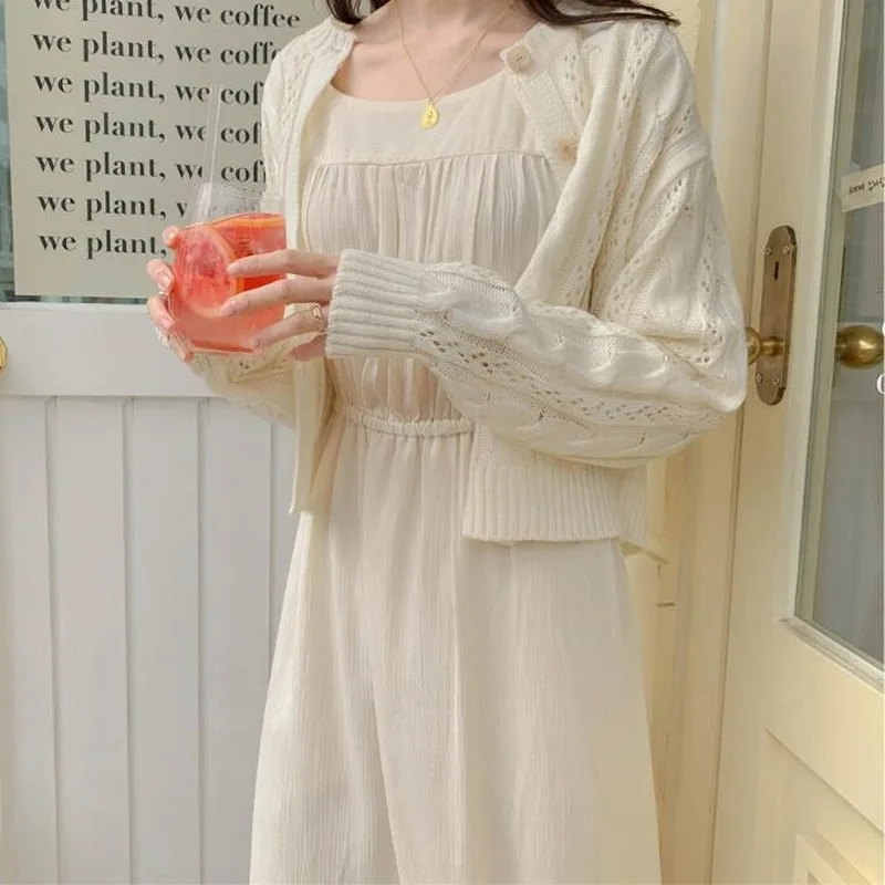 Solid Elegant Women Chiffon Loose Dress Long Lantern Sleeve Vintage Long Party Dress Plus Size O-neck Sash Wrap Dress Vestido
Solid Elegant Women Chiffon Loose Dress Long Lantern Sleeve Vintage Long Party Dress Plus Size O-neck Sash Wrap Dress Vestido