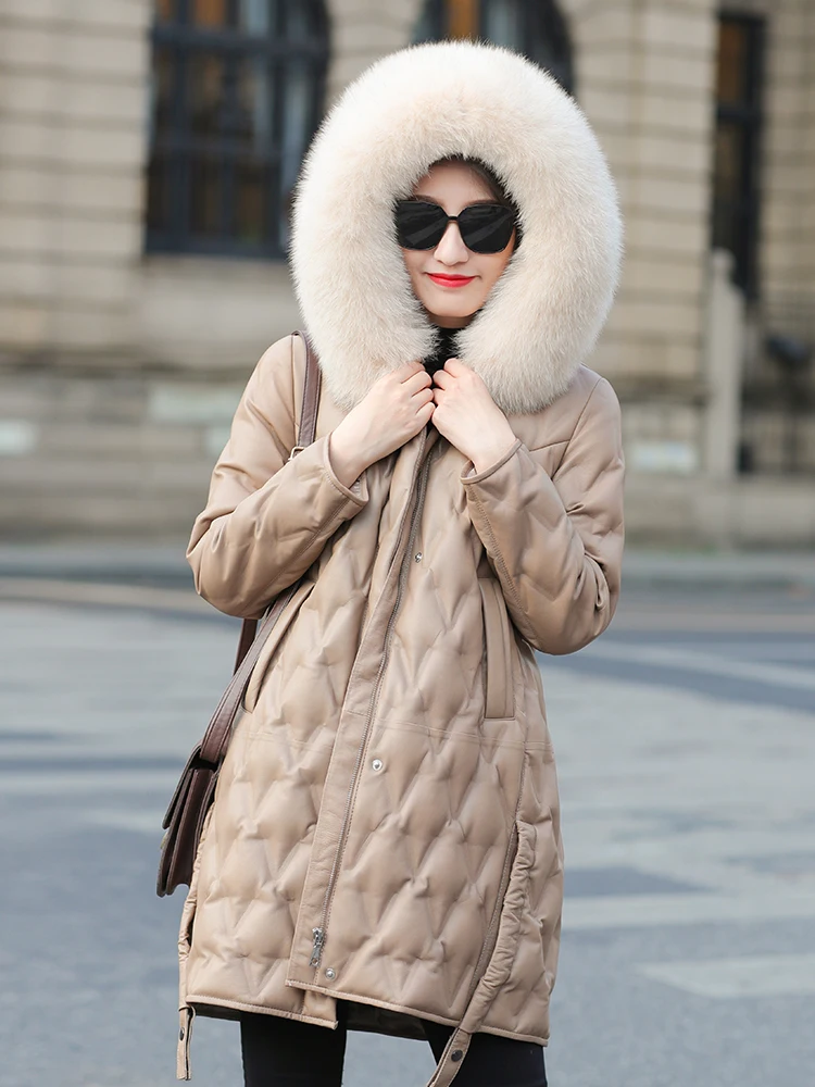 2020 new winter sheep fur coat Haining leather down jacket women's middle and long coat fox fur collar fur thickened
2020 new winter sheep fur coat Haining leather down jacket women's middle and long coat fox fur collar fur thickened