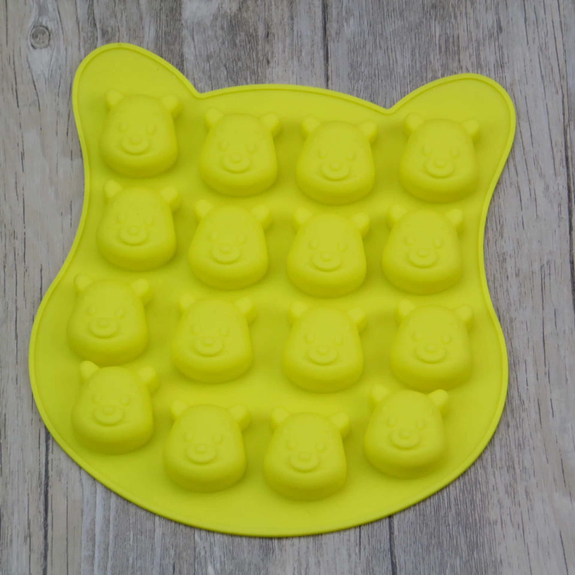 Winnie Bear Silicone Cake Mold 16 Even Cartoon Winnie Bear Jelly Pudding DIY Chocolate Mold
Winnie Bear Silicone Cake Mold 16 Even Cartoon Winnie Bear Jelly Pudding DIY Chocolate Mold