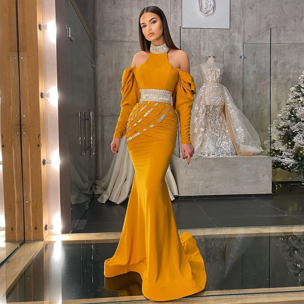 Женское атласное платье с юбкой-годе, длинным рукавом и поясом
Женское атласное платье с юбкой-годе, длинным рукавом и поясом