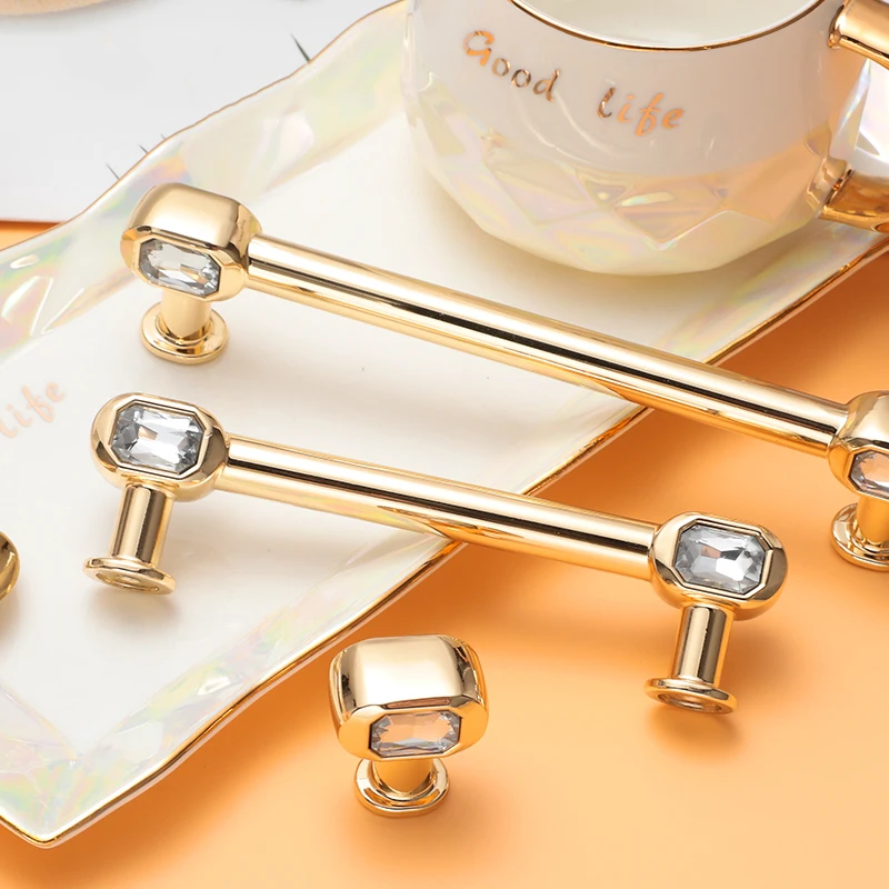 Gold zinc alloy Handles and Knobs European T Bar Handles Drawer Pulls Kitchen Cabinet Knobs and Handles Furniture Hardware
Gold zinc alloy Handles and Knobs European T Bar Handles Drawer Pulls Kitchen Cabinet Knobs and Handles Furniture Hardware