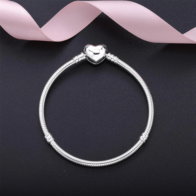 100% 925 Silver Pan Bracelet Shiny Heart With Crystal Button Pan Bracelet Fit European Charm Bracelets Women Jewelry
100% 925 Silver Pan Bracelet Shiny Heart With Crystal Button Pan Bracelet Fit European Charm Bracelets Women Jewelry