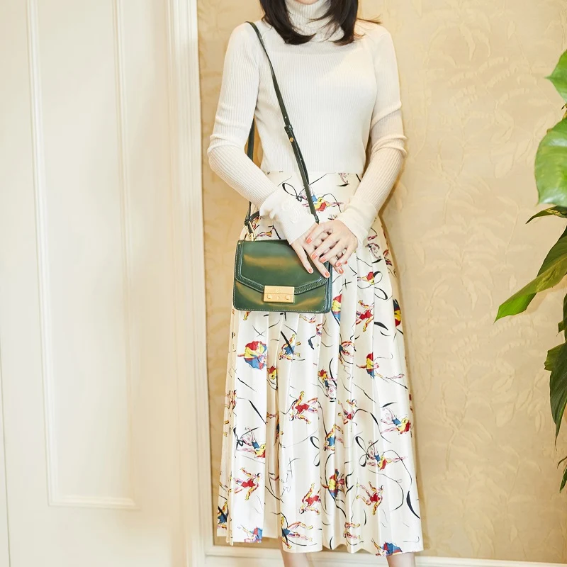 2020 Fall New Style Knit High Neck Long Sleeve Knitted Bottoming Shirt Bohemian Print Pleated Half Skirt Women'S Two-Piece Suit
2020 Fall New Style Knit High Neck Long Sleeve Knitted Bottoming Shirt Bohemian Print Pleated Half Skirt Women'S Two-Piece Suit