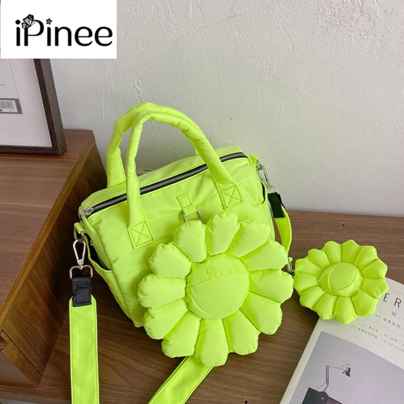 iPinee Fashion Women Handbag Oxford Fabric flower Female Crossbody Bag Women Solid Color Square Commuter Handbag
iPinee Fashion Women Handbag Oxford Fabric flower Female Crossbody Bag Women Solid Color Square Commuter Handbag