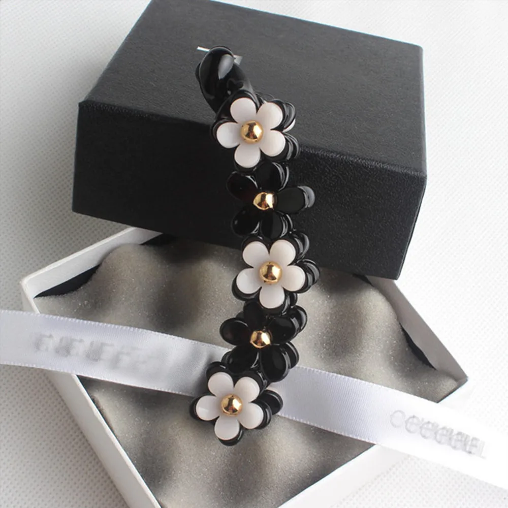 Women Plastic Flower Banana Clips for Women Twist Ponytail Holder Chic Hairpin Hair Claw Girls Barrettes Hair Accessories
Women Plastic Flower Banana Clips for Women Twist Ponytail Holder Chic Hairpin Hair Claw Girls Barrettes Hair Accessories