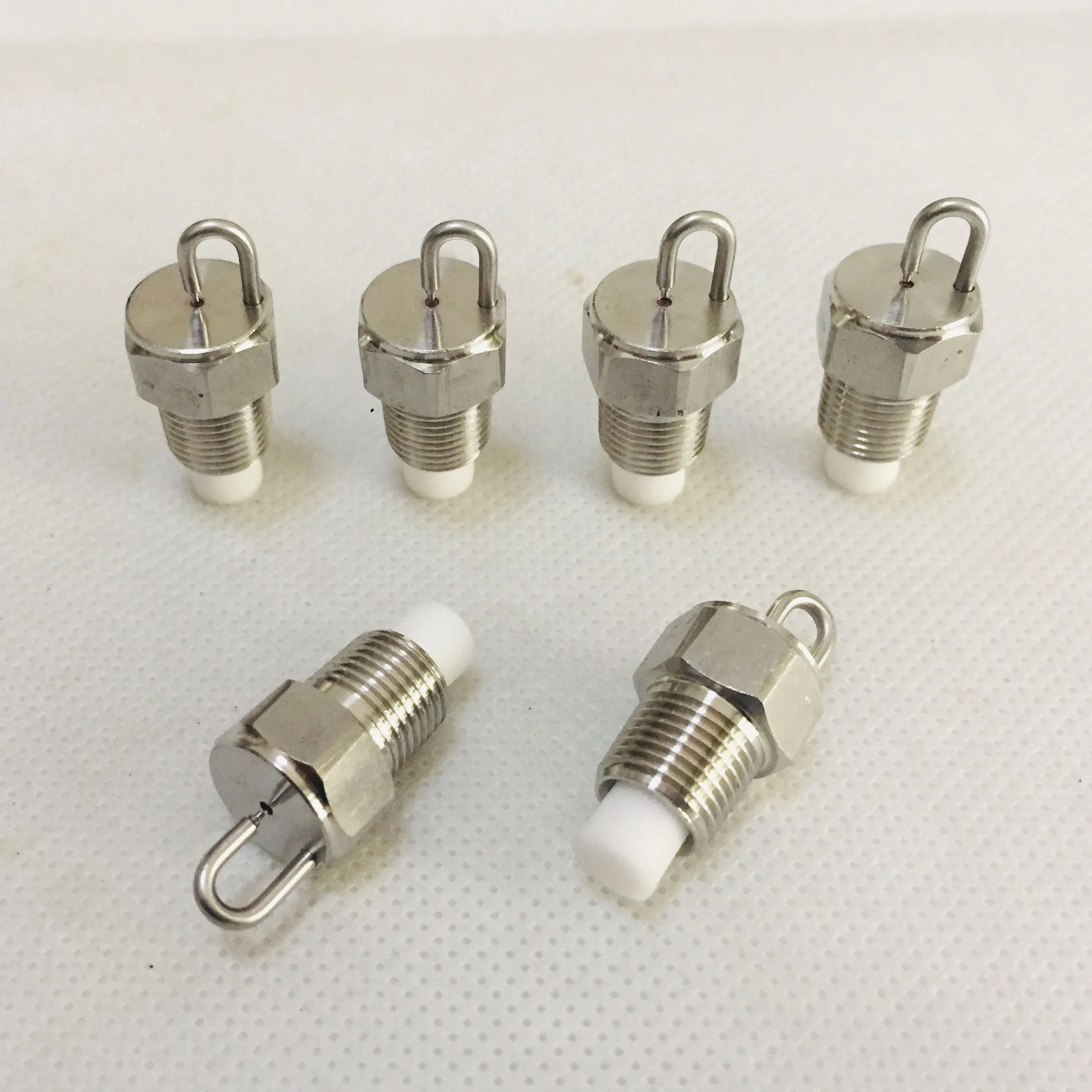 1pcs 1/8 Inch Male Thread Ruby Impact Pin Misting Nozzles Garden Irrigation Fogging Humidifying Atomization Sprayers Sprinklers
1pcs 1/8 Inch Male Thread Ruby Impact Pin Misting Nozzles Garden Irrigation Fogging Humidifying Atomization Sprayers Sprinklers