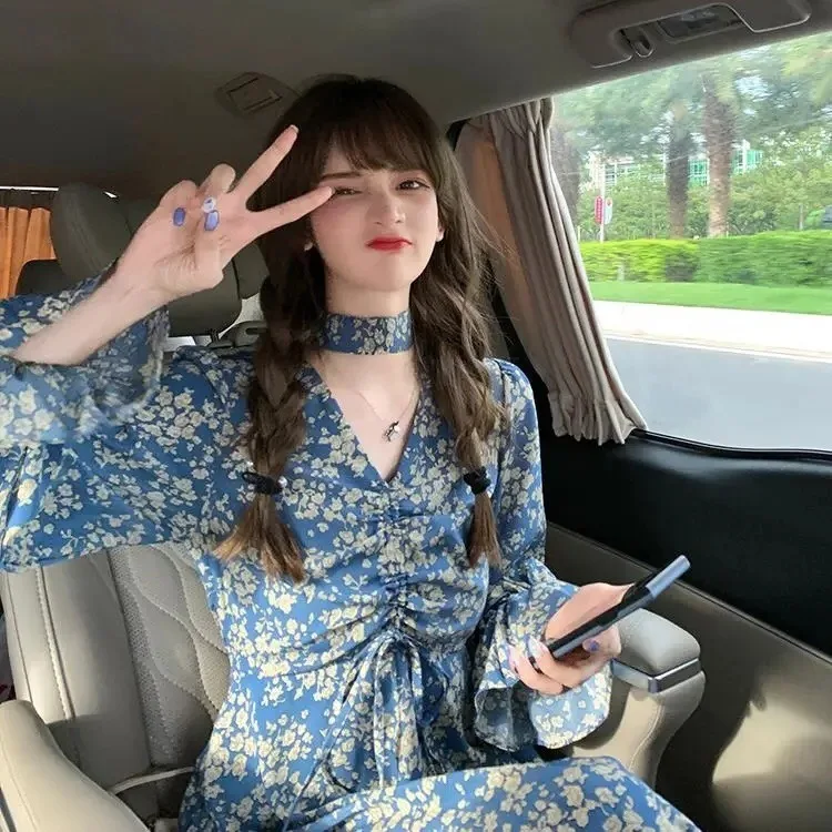 Vintage Blue Floral Scarf Long Dress Set Women Summer Vestido Feminio Plus Size New Autumn Full Sleeve Sexy V-neck Maxi Dresses
Vintage Blue Floral Scarf Long Dress Set Women Summer Vestido Feminio Plus Size New Autumn Full Sleeve Sexy V-neck Maxi Dresses